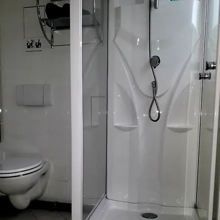 Fox Box I Capsule Hotel Drážďany