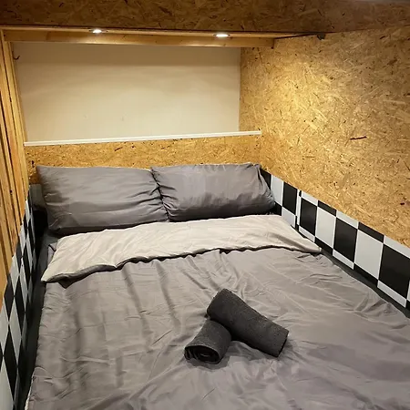 Hotel Urban Capsule 3*