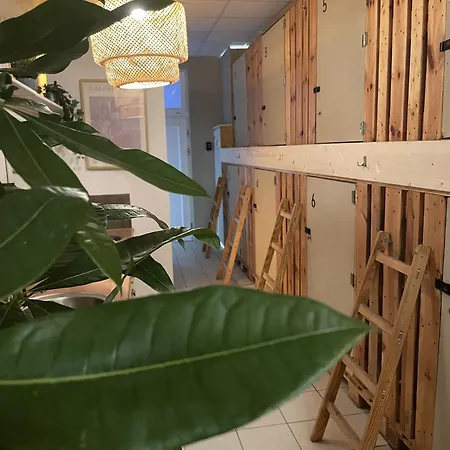 Hotel Urban Capsule Dresda