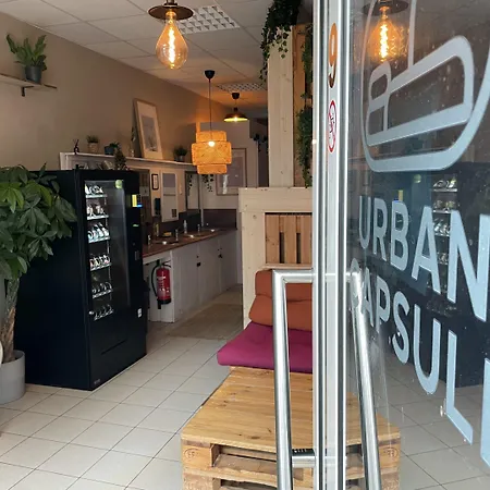Urban Capsule Otel 3*