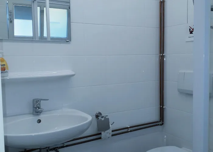 Otel Urban Capsule 3*