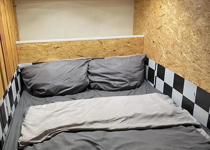 Hotel Urban Capsule 3*